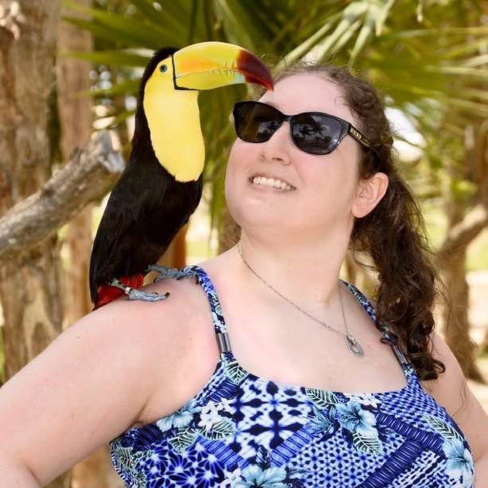 Meet your Posher, Carly